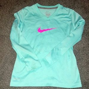 SOLD OF FB MARKETPLACE Nike Girls Top XS/5